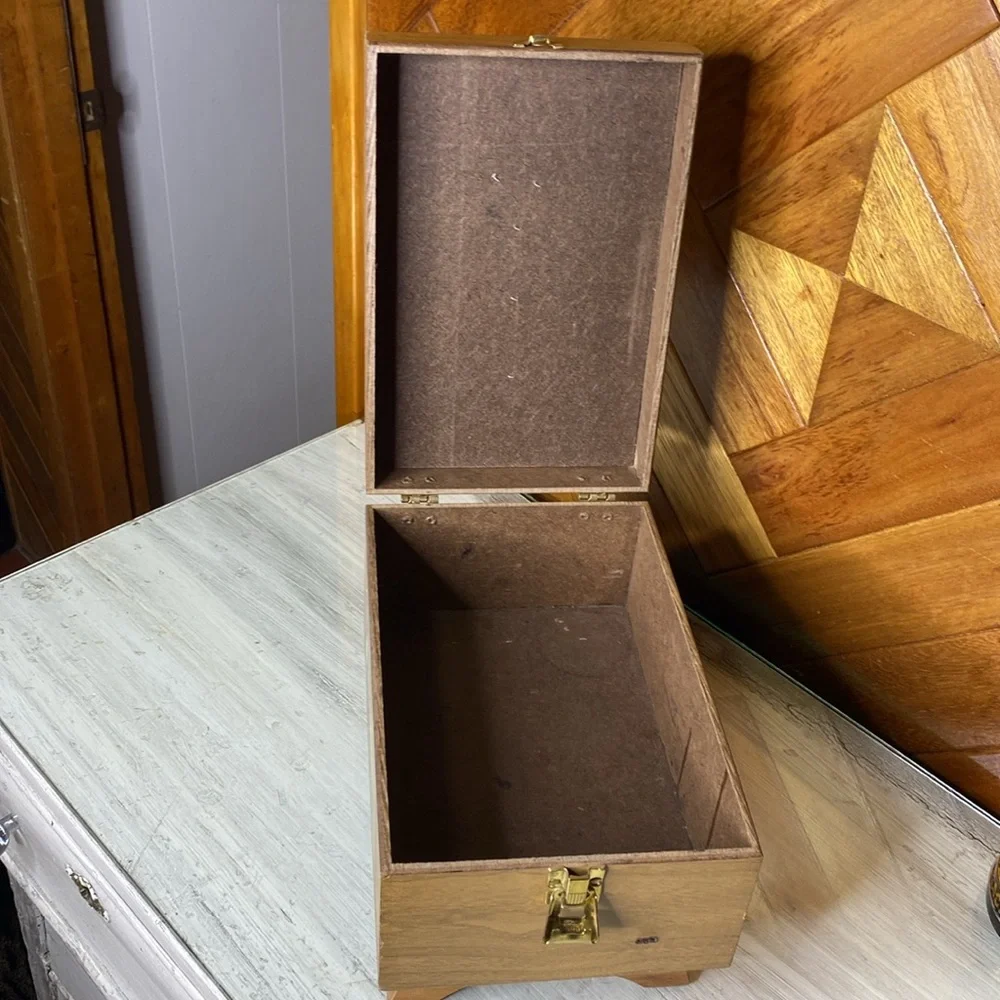 Vintage Shoe Shine Chest by Esquire - Picture 6 of 11